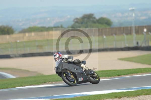 Motorcycle action photographs;Trackday digital images;donington;donington park leicestershire;donington photographs;event digital images;eventdigitalimages;no limits trackday;peter wileman photography;trackday;trackday photos