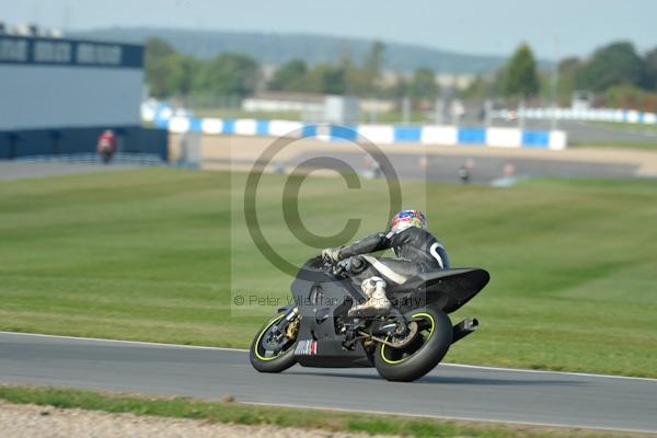 Motorcycle action photographs;Trackday digital images;donington;donington park leicestershire;donington photographs;event digital images;eventdigitalimages;no limits trackday;peter wileman photography;trackday;trackday photos