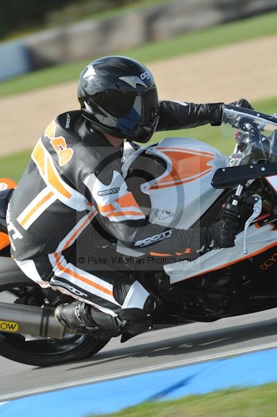 Motorcycle action photographs;Trackday digital images;donington;donington park leicestershire;donington photographs;event digital images;eventdigitalimages;no limits trackday;peter wileman photography;trackday;trackday photos