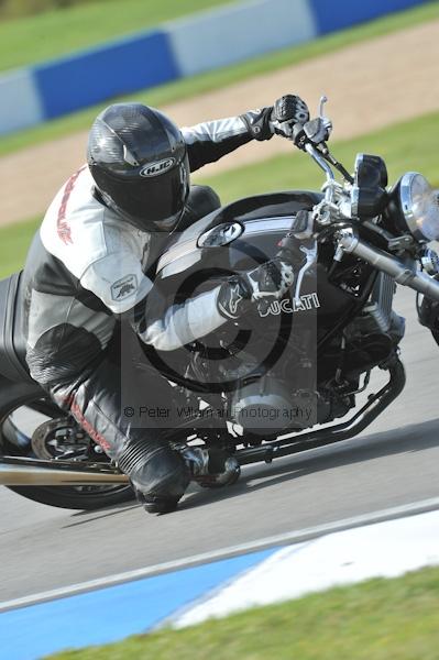 Motorcycle action photographs;Trackday digital images;donington;donington park leicestershire;donington photographs;event digital images;eventdigitalimages;no limits trackday;peter wileman photography;trackday;trackday photos