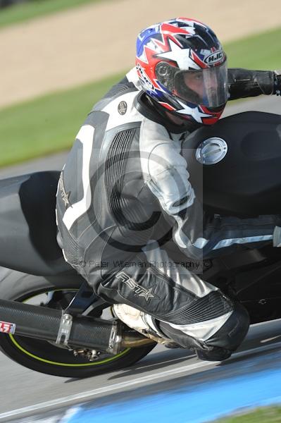 Motorcycle action photographs;Trackday digital images;donington;donington park leicestershire;donington photographs;event digital images;eventdigitalimages;no limits trackday;peter wileman photography;trackday;trackday photos