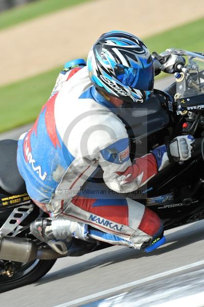 Motorcycle action photographs;Trackday digital images;donington;donington park leicestershire;donington photographs;event digital images;eventdigitalimages;no limits trackday;peter wileman photography;trackday;trackday photos