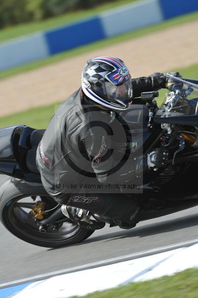 Motorcycle action photographs;Trackday digital images;donington;donington park leicestershire;donington photographs;event digital images;eventdigitalimages;no limits trackday;peter wileman photography;trackday;trackday photos