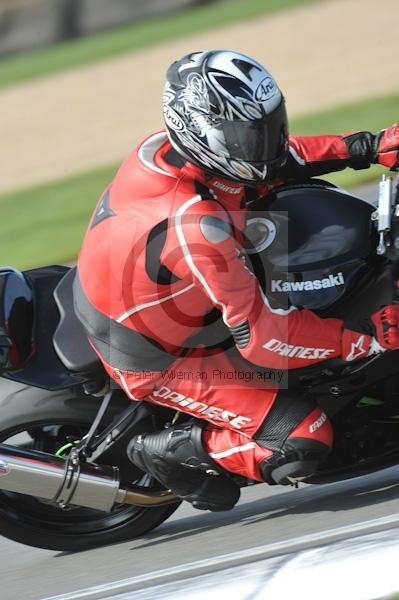 Motorcycle action photographs;Trackday digital images;donington;donington park leicestershire;donington photographs;event digital images;eventdigitalimages;no limits trackday;peter wileman photography;trackday;trackday photos