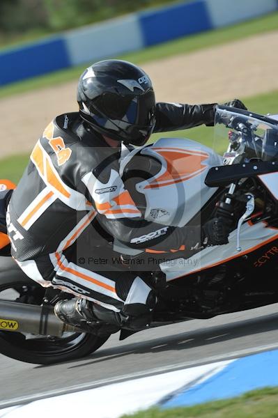 Motorcycle action photographs;Trackday digital images;donington;donington park leicestershire;donington photographs;event digital images;eventdigitalimages;no limits trackday;peter wileman photography;trackday;trackday photos