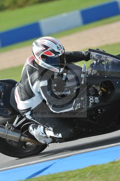 Motorcycle action photographs;Trackday digital images;donington;donington park leicestershire;donington photographs;event digital images;eventdigitalimages;no limits trackday;peter wileman photography;trackday;trackday photos