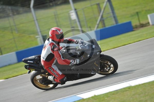 Motorcycle action photographs;Trackday digital images;donington;donington park leicestershire;donington photographs;event digital images;eventdigitalimages;no limits trackday;peter wileman photography;trackday;trackday photos