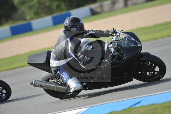 Motorcycle action photographs;Trackday digital images;donington;donington park leicestershire;donington photographs;event digital images;eventdigitalimages;no limits trackday;peter wileman photography;trackday;trackday photos