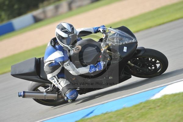 Motorcycle action photographs;Trackday digital images;donington;donington park leicestershire;donington photographs;event digital images;eventdigitalimages;no limits trackday;peter wileman photography;trackday;trackday photos