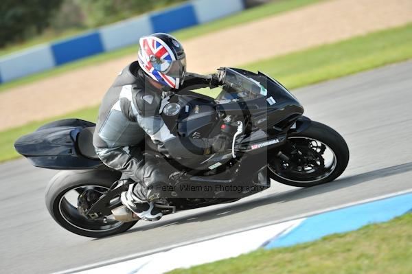 Motorcycle action photographs;Trackday digital images;donington;donington park leicestershire;donington photographs;event digital images;eventdigitalimages;no limits trackday;peter wileman photography;trackday;trackday photos