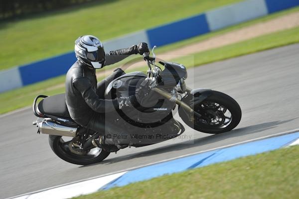 Motorcycle action photographs;Trackday digital images;donington;donington park leicestershire;donington photographs;event digital images;eventdigitalimages;no limits trackday;peter wileman photography;trackday;trackday photos