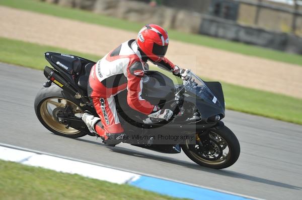 Motorcycle action photographs;Trackday digital images;donington;donington park leicestershire;donington photographs;event digital images;eventdigitalimages;no limits trackday;peter wileman photography;trackday;trackday photos