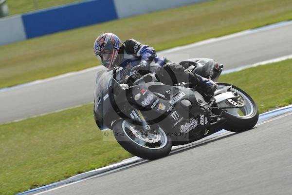 Motorcycle action photographs;Trackday digital images;donington;donington park leicestershire;donington photographs;event digital images;eventdigitalimages;no limits trackday;peter wileman photography;trackday;trackday photos