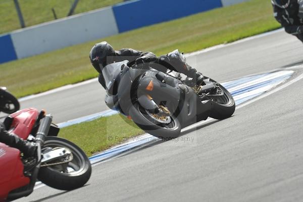 Motorcycle action photographs;Trackday digital images;donington;donington park leicestershire;donington photographs;event digital images;eventdigitalimages;no limits trackday;peter wileman photography;trackday;trackday photos