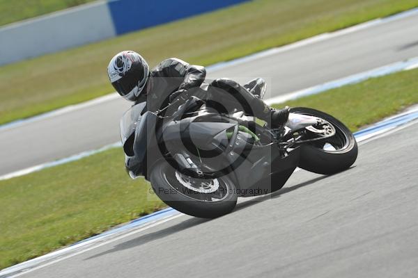 Motorcycle action photographs;Trackday digital images;donington;donington park leicestershire;donington photographs;event digital images;eventdigitalimages;no limits trackday;peter wileman photography;trackday;trackday photos