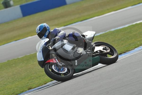 Motorcycle action photographs;Trackday digital images;donington;donington park leicestershire;donington photographs;event digital images;eventdigitalimages;no limits trackday;peter wileman photography;trackday;trackday photos