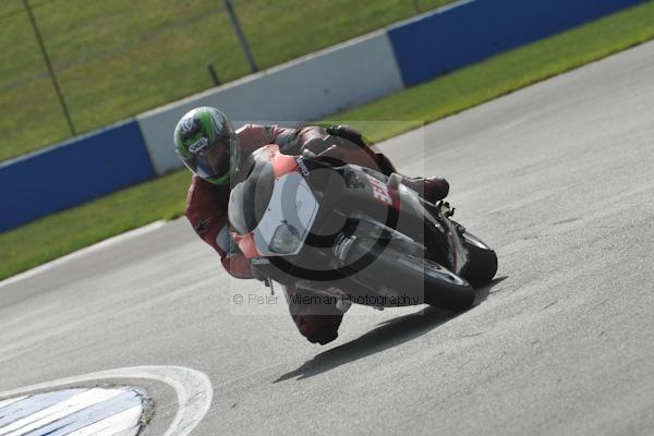 Motorcycle action photographs;Trackday digital images;donington;donington park leicestershire;donington photographs;event digital images;eventdigitalimages;no limits trackday;peter wileman photography;trackday;trackday photos