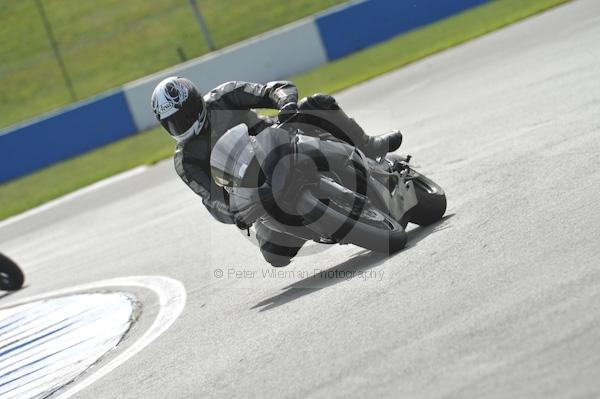 Motorcycle action photographs;Trackday digital images;donington;donington park leicestershire;donington photographs;event digital images;eventdigitalimages;no limits trackday;peter wileman photography;trackday;trackday photos