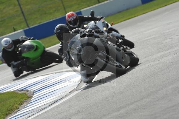 Motorcycle action photographs;Trackday digital images;donington;donington park leicestershire;donington photographs;event digital images;eventdigitalimages;no limits trackday;peter wileman photography;trackday;trackday photos