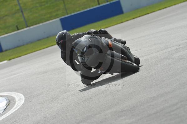 Motorcycle action photographs;Trackday digital images;donington;donington park leicestershire;donington photographs;event digital images;eventdigitalimages;no limits trackday;peter wileman photography;trackday;trackday photos