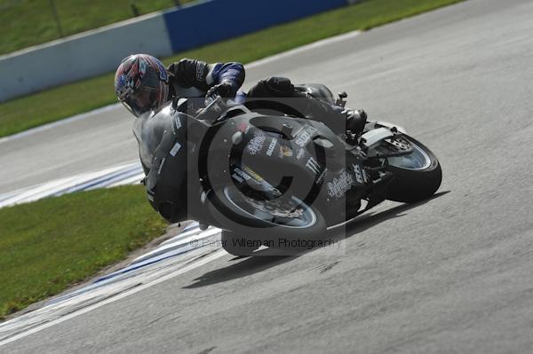 Motorcycle action photographs;Trackday digital images;donington;donington park leicestershire;donington photographs;event digital images;eventdigitalimages;no limits trackday;peter wileman photography;trackday;trackday photos