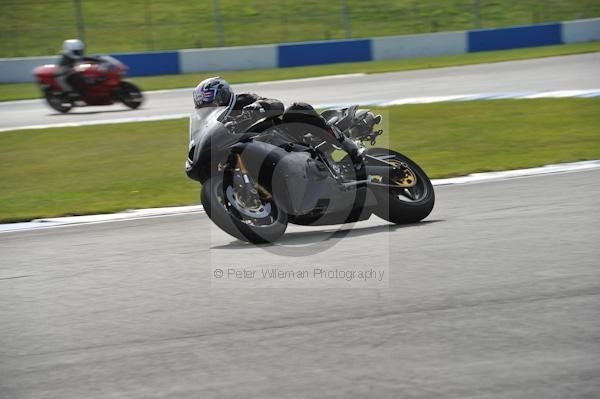 Motorcycle action photographs;Trackday digital images;donington;donington park leicestershire;donington photographs;event digital images;eventdigitalimages;no limits trackday;peter wileman photography;trackday;trackday photos