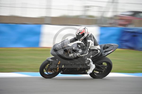 Motorcycle action photographs;Trackday digital images;donington;donington park leicestershire;donington photographs;event digital images;eventdigitalimages;no limits trackday;peter wileman photography;trackday;trackday photos