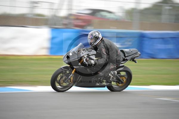 Motorcycle action photographs;Trackday digital images;donington;donington park leicestershire;donington photographs;event digital images;eventdigitalimages;no limits trackday;peter wileman photography;trackday;trackday photos