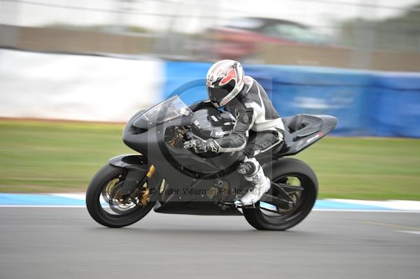 Motorcycle action photographs;Trackday digital images;donington;donington park leicestershire;donington photographs;event digital images;eventdigitalimages;no limits trackday;peter wileman photography;trackday;trackday photos