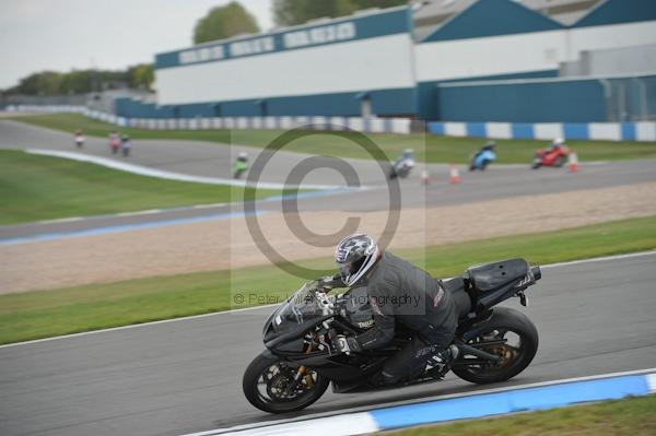 Motorcycle action photographs;Trackday digital images;donington;donington park leicestershire;donington photographs;event digital images;eventdigitalimages;no limits trackday;peter wileman photography;trackday;trackday photos