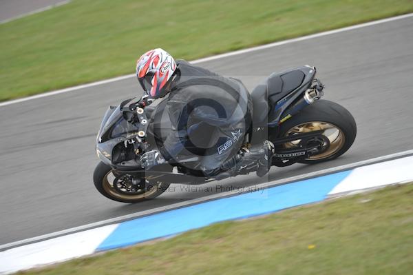 Motorcycle action photographs;Trackday digital images;donington;donington park leicestershire;donington photographs;event digital images;eventdigitalimages;no limits trackday;peter wileman photography;trackday;trackday photos