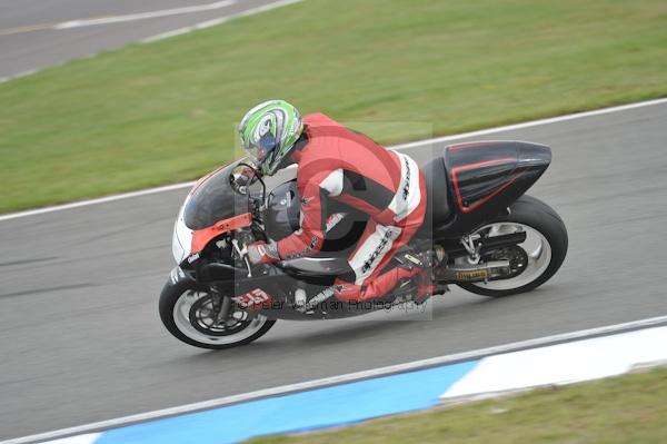 Motorcycle action photographs;Trackday digital images;donington;donington park leicestershire;donington photographs;event digital images;eventdigitalimages;no limits trackday;peter wileman photography;trackday;trackday photos