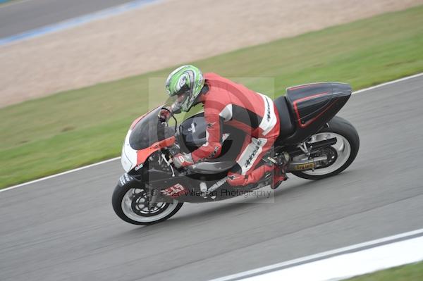 Motorcycle action photographs;Trackday digital images;donington;donington park leicestershire;donington photographs;event digital images;eventdigitalimages;no limits trackday;peter wileman photography;trackday;trackday photos