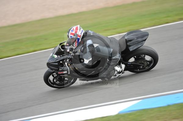 Motorcycle action photographs;Trackday digital images;donington;donington park leicestershire;donington photographs;event digital images;eventdigitalimages;no limits trackday;peter wileman photography;trackday;trackday photos