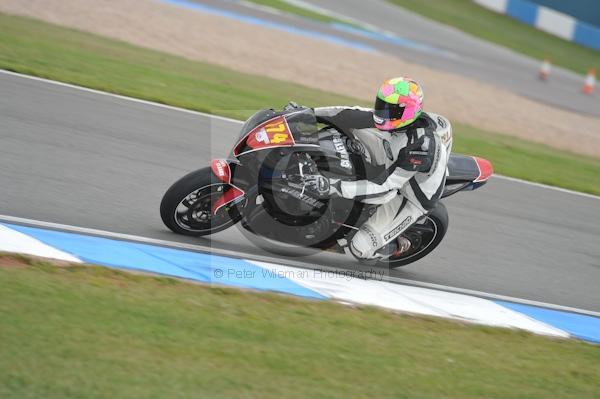 Motorcycle action photographs;Trackday digital images;donington;donington park leicestershire;donington photographs;event digital images;eventdigitalimages;no limits trackday;peter wileman photography;trackday;trackday photos