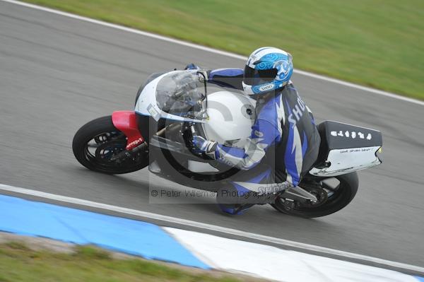 Motorcycle action photographs;Trackday digital images;donington;donington park leicestershire;donington photographs;event digital images;eventdigitalimages;no limits trackday;peter wileman photography;trackday;trackday photos