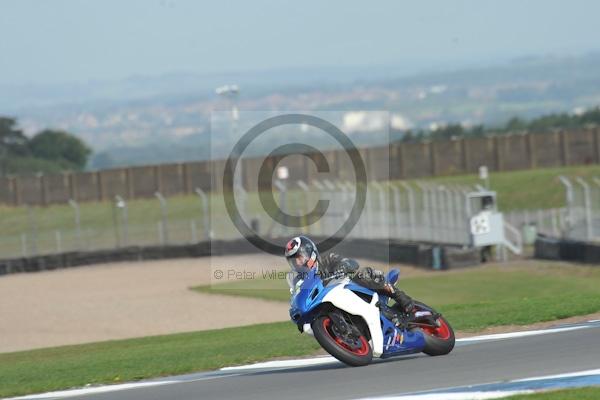 Motorcycle action photographs;Trackday digital images;donington;donington park leicestershire;donington photographs;event digital images;eventdigitalimages;no limits trackday;peter wileman photography;trackday;trackday photos