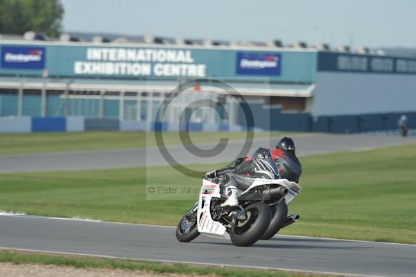 Motorcycle action photographs;Trackday digital images;donington;donington park leicestershire;donington photographs;event digital images;eventdigitalimages;no limits trackday;peter wileman photography;trackday;trackday photos