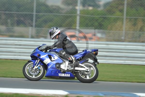 Motorcycle action photographs;Trackday digital images;donington;donington park leicestershire;donington photographs;event digital images;eventdigitalimages;no limits trackday;peter wileman photography;trackday;trackday photos