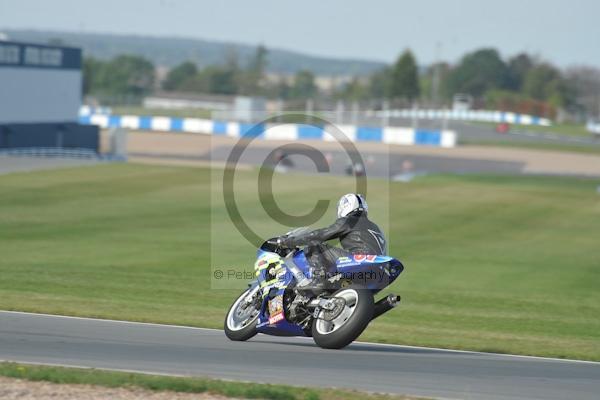 Motorcycle action photographs;Trackday digital images;donington;donington park leicestershire;donington photographs;event digital images;eventdigitalimages;no limits trackday;peter wileman photography;trackday;trackday photos