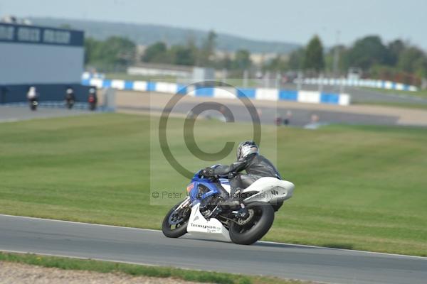 Motorcycle action photographs;Trackday digital images;donington;donington park leicestershire;donington photographs;event digital images;eventdigitalimages;no limits trackday;peter wileman photography;trackday;trackday photos