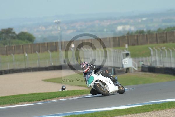 Motorcycle action photographs;Trackday digital images;donington;donington park leicestershire;donington photographs;event digital images;eventdigitalimages;no limits trackday;peter wileman photography;trackday;trackday photos