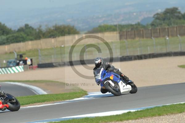 Motorcycle action photographs;Trackday digital images;donington;donington park leicestershire;donington photographs;event digital images;eventdigitalimages;no limits trackday;peter wileman photography;trackday;trackday photos