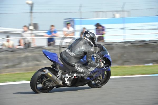 Motorcycle action photographs;Trackday digital images;donington;donington park leicestershire;donington photographs;event digital images;eventdigitalimages;no limits trackday;peter wileman photography;trackday;trackday photos