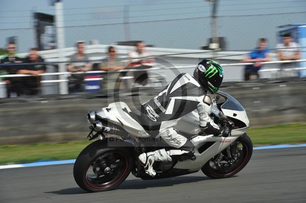 Motorcycle action photographs;Trackday digital images;donington;donington park leicestershire;donington photographs;event digital images;eventdigitalimages;no limits trackday;peter wileman photography;trackday;trackday photos