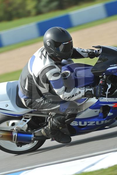 Motorcycle action photographs;Trackday digital images;donington;donington park leicestershire;donington photographs;event digital images;eventdigitalimages;no limits trackday;peter wileman photography;trackday;trackday photos