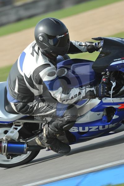 Motorcycle action photographs;Trackday digital images;donington;donington park leicestershire;donington photographs;event digital images;eventdigitalimages;no limits trackday;peter wileman photography;trackday;trackday photos