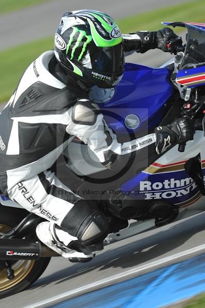 Motorcycle action photographs;Trackday digital images;donington;donington park leicestershire;donington photographs;event digital images;eventdigitalimages;no limits trackday;peter wileman photography;trackday;trackday photos