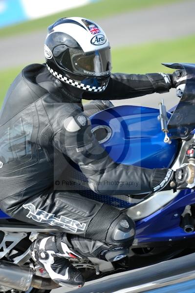 Motorcycle action photographs;Trackday digital images;donington;donington park leicestershire;donington photographs;event digital images;eventdigitalimages;no limits trackday;peter wileman photography;trackday;trackday photos