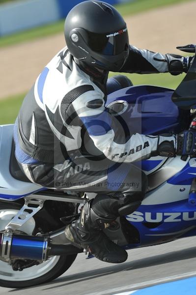 Motorcycle action photographs;Trackday digital images;donington;donington park leicestershire;donington photographs;event digital images;eventdigitalimages;no limits trackday;peter wileman photography;trackday;trackday photos